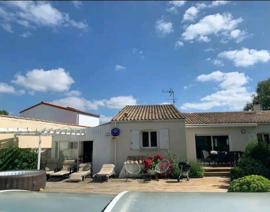 Vila Maison Piscine A 3' De La Mer. Yves Exteriér fotografie