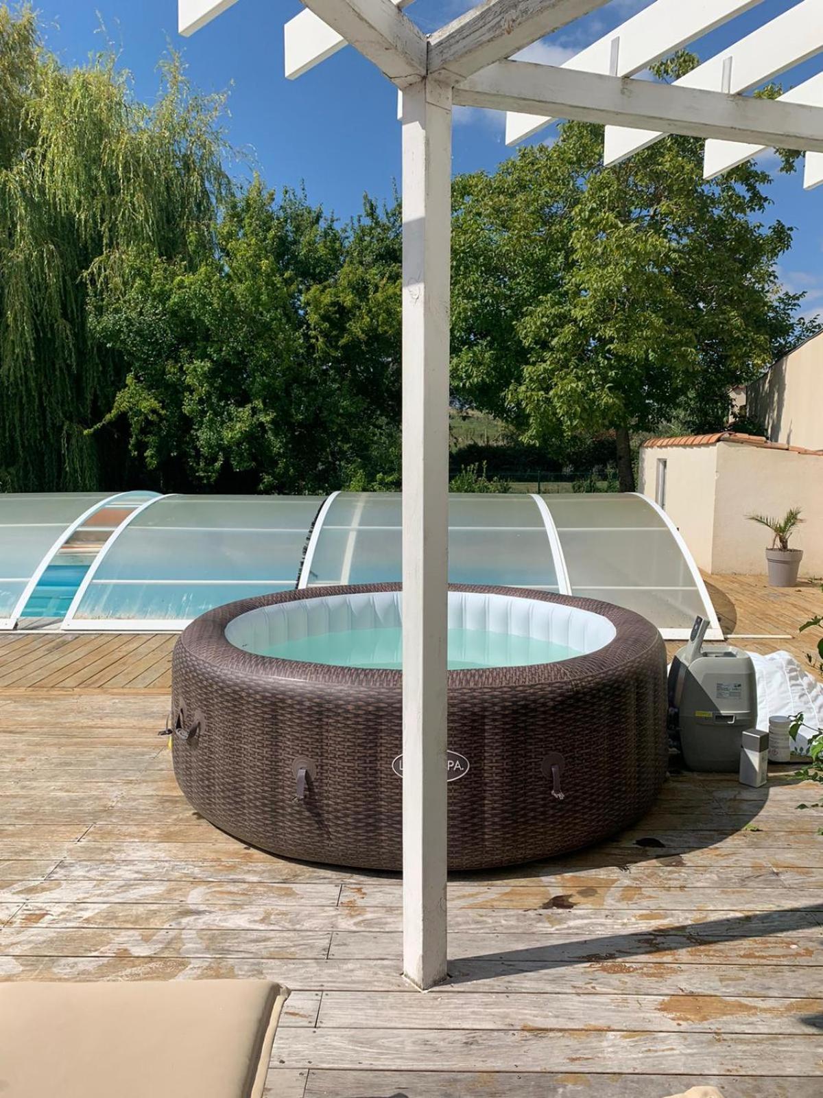 Maison Piscine A 3' De La Mer. Yves Pokoj fotografie